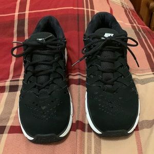 nike lunar fingertrap TR